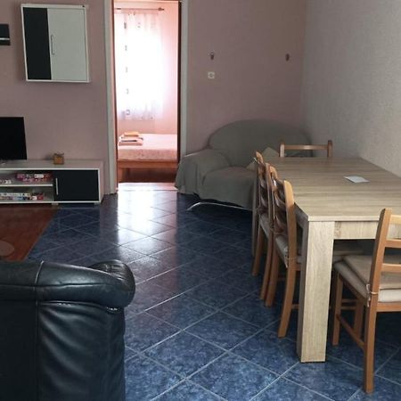 Guest House Antonela 스몰리야나크 외부 사진